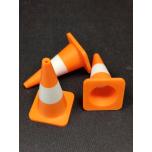 Traffic cones 1:10 scale (height 63 mm) (pack of 10)